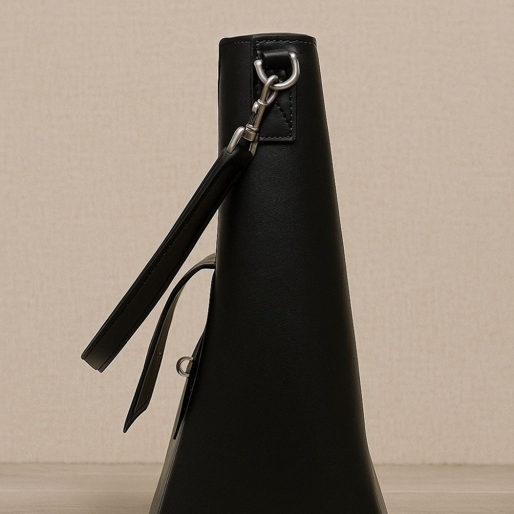 High-quality Locomotive Wind T - Women Bags Trend 2025 review and price