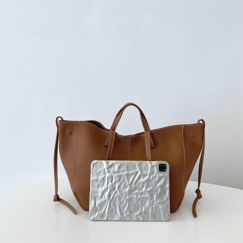 Large Capacity Leather Zipper  - Women Bags Trend 2025 review and price